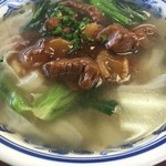 Lam's Kitchen - テンドンルックフンスープ