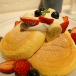 FLIPPER'S - フレッシュフルーツパンケーキ