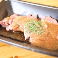 西麻布けんしろう - 低温調理のサガリに特製オニオンソース