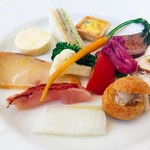 ボン・ヴィヴァン - 本日おすすめのオードブル8種盛り合わせ
