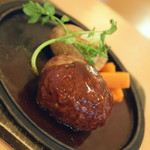 不二家レストラン - エアーズロックハンバーグ（９９０円＋税）２０１７年５月