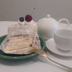 ふんわりさん - ミルクレープ550円＋ジャスミンティー300円