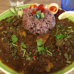 ナミニノカレー - 牛ホルモンとキャベツのカレー