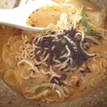麺カフェ 乙人 - 味噌ラーメン焦がしにんにく油投入