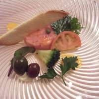 サント ウベルトゥス - 新鮮なマグロのタルタル