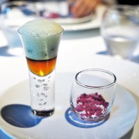 レフェルヴェソンス - アミューズ　鳩、伊勢海老、豆と紫蘇