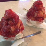 喫茶マンボ - 苺ババロアハーフ