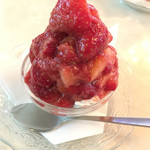 喫茶マンボ - 苺ババロアハーフ