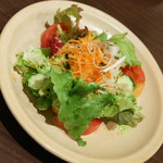 ブレッツ・カフェ・クレープリー - ガレットクラシックとスープ（１，６８０円）のサラダ２０１７年５月