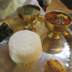 エベレスト - 「タカリカレー+タカリダル」（1,090円）