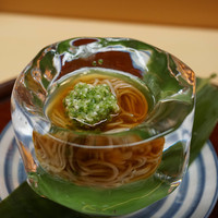 松川 - 氷の器のおそば、オクラ添え