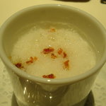 レストラン リューズ - アミューズ ブーシュ(キノコのフラン カリカリベーコンとエスプーマ(正式名称は不明))。