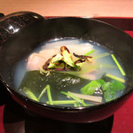 二条城ふる田 - 3】三重桑名のハマグリの潮汁 わかめ/山うど/蕗(2017.4月)