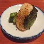 串焼き　鳥吉 - 焼きおにぎり（250円＋税）