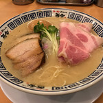 ラーメン而今 - ラーメン而今 阿倍野元町店(ラーメンじこん)(大阪府大阪市阿倍野区阿倍野元町)特製天然塩の極上あさりそば(細)1000円