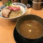 ラーメン而今 - ラーメン而今 阿倍野元町店(ラーメンじこん)(大阪府大阪市阿倍野区阿倍野元町)特製つけ麺 (200g)1050円