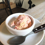 Barca. - チーズケーキとフレッシュ苺のジェラード