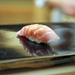 日本橋蛎殻町 すぎた - [握り]塩釜の６０ｋｇの鮪トロ