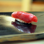 日本橋蛎殻町 すぎた - [握り]塩釜の鮪の赤身の漬け