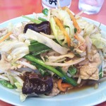 丸吉飯店 - 肉野菜炒め ７００円(税込)(2017年5月26日撮影)