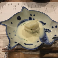 韻松亭 - 先付 (本当は上にサーモンが乗っていましたが、先に
                         食べてしまいました^^;)