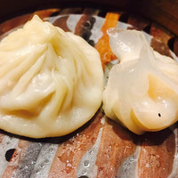 銀座夜市 - 銀座夜市 本店 小籠包と海老蒸し餃子