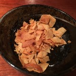 よろにく - 揚げニンニクがまた素晴らしい