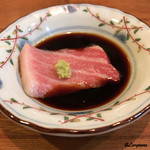 千陽 - 醤油をはね返す那智勝浦産の本鮪