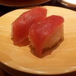江戸前回転寿司 ぎょしん - まぐろ赤身