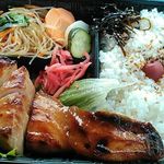 魚久 - 沖目鯛の照り焼き弁当　730円