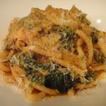 オカピート - トリッパと青菜の辛いトマトソースのビゴリ