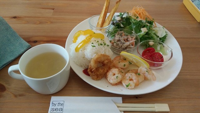 バイ ザ シー By The Sea 市役所前 カフェ 食べログ