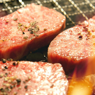 実直な美味しさを追求！良質揃いの肉×ホルモン！