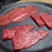 焼肉すどう 春吉 - ◆お肉3種・・サーロイン・ランプ・イチボ。どれも美しい、期待が高まりますよ。