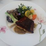 レストラン ペタル ドゥ サクラ - サーモンと野菜たち（2017.4）