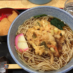 Komoro Soba - かき揚げそば 360円 ＋ 大盛り 30円 ＋ 稲荷 140円 530円の男の王道昼飯