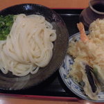 さぬきうどん冨家 - さぬきうどん 冨家（とみや） 天ぷらぶっかけ（兵庫区）