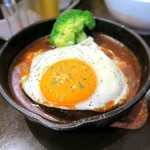 TOKYO ステーキ丼 ガブス - 煮こみハンバーグ（ライス）￥880