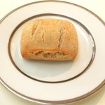 レストランひらまつ レゼルヴ - 特別ランチ<平日限定> 1980円 の自家製パン