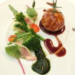 レストランひらまつ レゼルヴ - 特別ランチ<平日限定> 1980円 の鴨肉のパイ包み 赤ワインソース