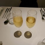 シャンパン ロワイエ