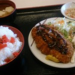 京藤 - チキンカツ定食　750円