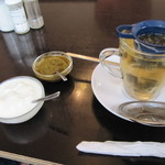 Café, Restaurant Gegenüber - 