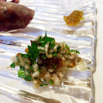 ウシマル - 奥が柚子胡椒、手前がサルサベルデ