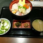 うまい寿司と魚料理 魚王KUNI - 海鮮丼