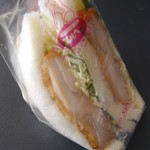 サンドイッチハウス メルヘン - チキン竜田揚げ　367円