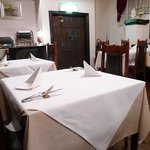 トラットリア デル チェーロ - 落ち着いた店内