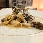 ペレグリーノ - モリーユ茸のクリームソースのタリアテッレ