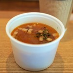 彩薫舎 - 燻製ベーコンとトマトと生姜のスープ（押し麦入り）