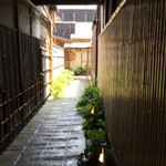 祇園 にしかわ - 趣ある通路